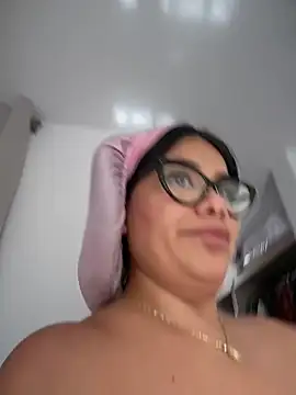 Snapshot of Insane_Issa chatting on 4, 6, 2026 Insane Issa online show from 4, 6, 2026