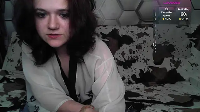 Snapshot of Naomi_Robbins_Love chatting on 14, 10, 2025 Naomi Robbins Love online show from 14, 10, 2025