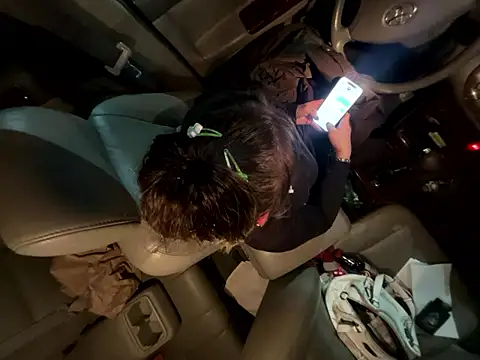 SummerBlueMoon online show from 5, 3, 2026