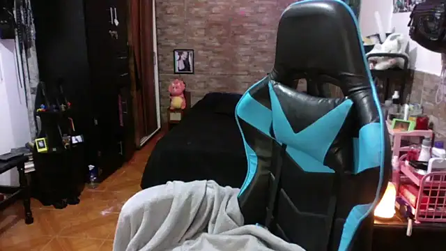 AngelaQueen  online show from 15, 1, 2026