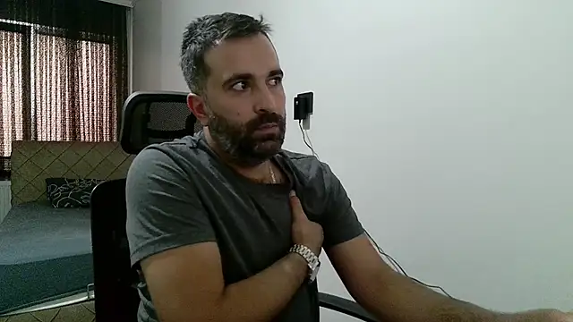 Snapshot of tgltplsr chatting on 18, 9, 2025 tgltplsr online show from 18, 9, 2025
