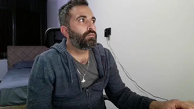 Snapshot of tgltplsr chatting on 28, 10, 2025 tgltplsr online show from 28, 10, 2025