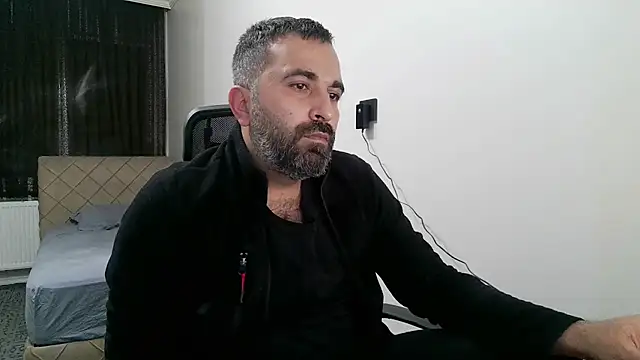 Snapshot of tgltplsr chatting on 9, 11, 2025 tgltplsr online show from 9, 11, 2025