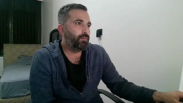 Snapshot of tgltplsr chatting on 13, 11, 2025 tgltplsr online show from 13, 11, 2025