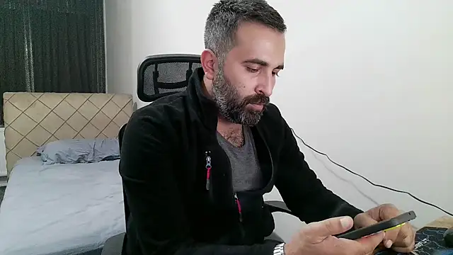 Snapshot of tgltplsr chatting on 15, 11, 2025 tgltplsr online show from 15, 11, 2025