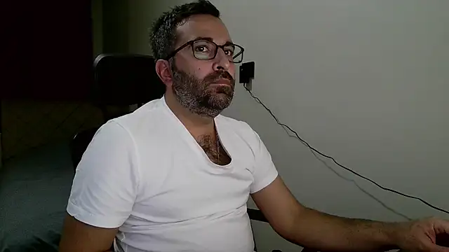 Snapshot of tgltplsr chatting on 2, 12, 2025 tgltplsr online show from 2, 12, 2025