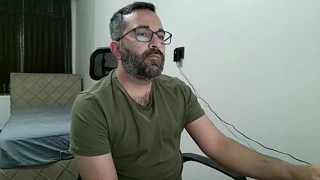 Snapshot of tgltplsr chatting on 13, 12, 2025 tgltplsr online show from 13, 12, 2025