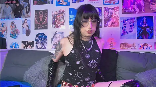 snowblack  online show from 10, 9, 2025