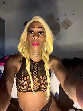 Snapshot of SlimBeenBadd1981 chatting on 22, 10, 2025 SlimBeenBadd1981 online show from 22, 10, 2025