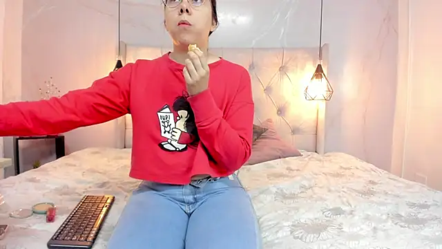 SakuraLee  online show from 2, 12, 2025