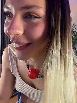 KittyKatyDream online show from 18, 1, 2025