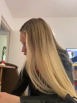 KittyKatyDream online show from 12, 4, 2026