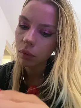 Snapshot of KittyKatyDream chatting on 9, 5, 2026 KittyKatyDream online show from 9, 5, 2026