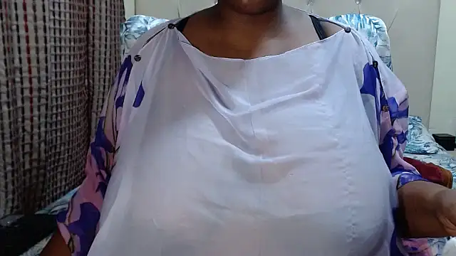 Snapshot of CHOCOLATEDARKBUSTYX chatting on 4, 12, 2024 CHOCOLATEDARKBUSTYX online show from 4, 12, 2024
