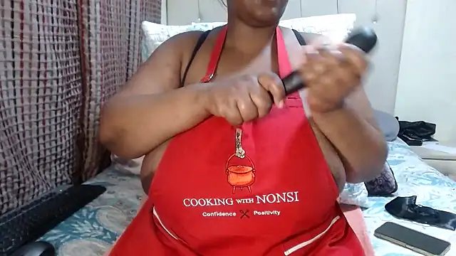 Snapshot of CHOCOLATEDARKBUSTYX chatting on 9, 9, 2025 CHOCOLATEDARKBUSTYX online show from 9, 9, 2025