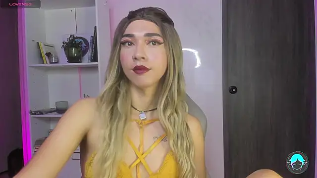 sofi elfqueen online show from 21, 2, 2025