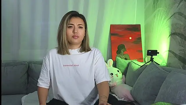 lily  foster online show from 19, 1, 2025