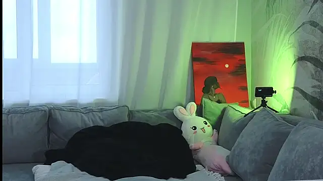 lily  foster online show from 19, 1, 2025