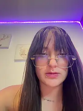 Snapshot of Megan_lu2 chatting on 5, 2, 2025 Megan lu2 online show from 5, 2, 2025