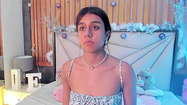 Emiily Scott1 online show from 5, 12, 2024