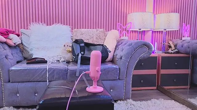 Emiily Scott1 online show from 10, 1, 2025