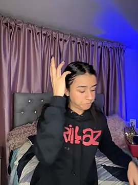 Emiily Scott1 online show from 15, 4, 2026