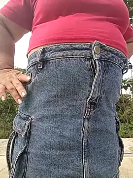 HORNY MATURE25 online show from 14, 12, 2025