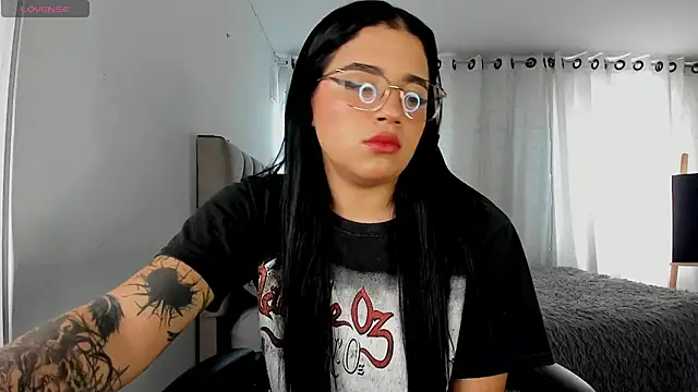 aliice walker  online show from 16, 11, 2025