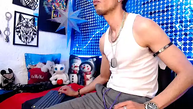 Snapshot of Mensecret69 chatting on 30, 12, 2024 Mensecret69 online show from 30, 12, 2024