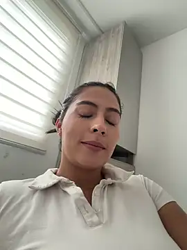 Snapshot of Sophie__Foxxx chatting on 5, 6, 2026 Sophie Foxxx online show from 5, 6, 2026