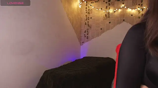 Snapshot of kisstarxxx chatting on 22, 11, 2025 kisstarxxx online show from 22, 11, 2025