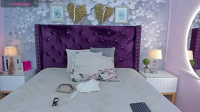 Snapshot of dalila_salazar chatting on 6, 5, 2026 dalila salazar online show from 6, 5, 2026