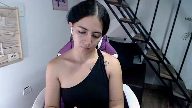 samantha baby  online show from 23, 10, 2025