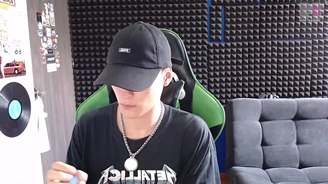 Curly Angel24 online show from 14, 12, 2025