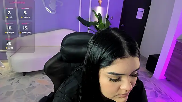 martinasaez online show from 8, 9, 2025