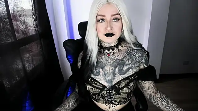 Snapshot of Anaii_Gomez chatting on 12, 11, 2025 Anaii Gomez online show from 12, 11, 2025