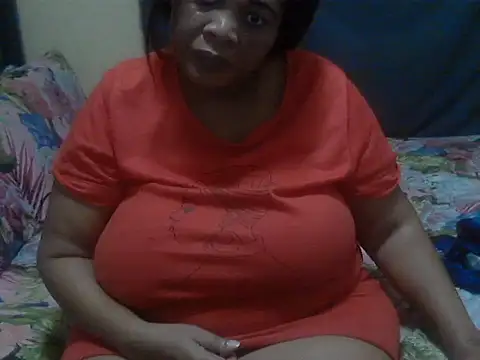Snapshot of BLACKMILF4U chatting on 20, 4, 2026 BLACKMILF4U online show from 20, 4, 2026