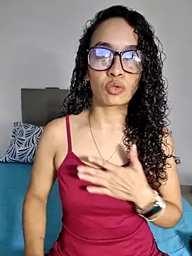 Snapshot of angela__98 chatting on 10, 4, 2026 angela 98 online show from 10, 4, 2026