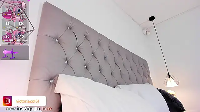 Victoriaxx  online show from 4, 1, 2025