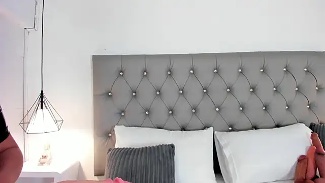 Victoriaxx  online show from 15, 2, 2025