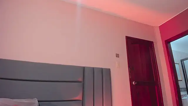 NoraDasilva online show from 22, 2, 2025