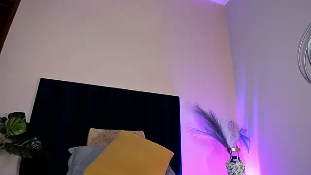 NoraDasilva online show from 22, 11, 2025