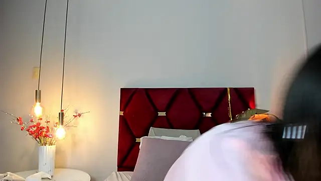 NoraDasilva online show from 12, 4, 2026