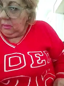 Snapshot of Merilulla chatting on 1, 2, 2025 Merilulla online show from 1, 2, 2025