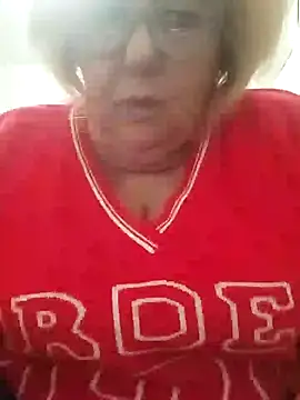 Snapshot of Merilulla chatting on 2, 2, 2025 Merilulla online show from 2, 2, 2025
