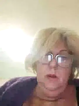Snapshot of Merilulla chatting on 3, 2, 2025 Merilulla online show from 3, 2, 2025