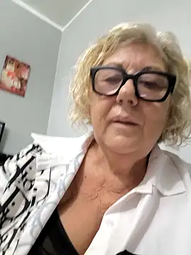 Snapshot of Merilulla chatting on 10, 9, 2025 Merilulla online show from 10, 9, 2025