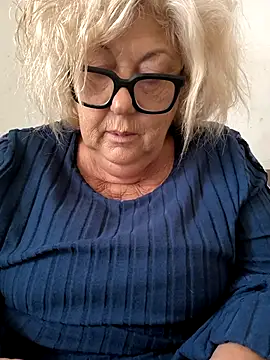 Snapshot of Merilulla chatting on 1, 10, 2025 Merilulla online show from 1, 10, 2025