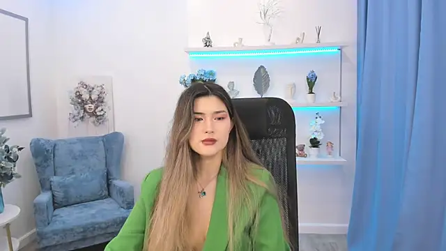 AnneTLi online show from 12, 9, 2025