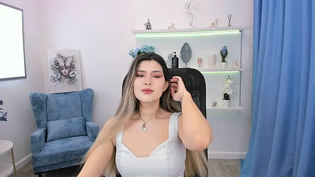 AnneTLi online show from 30, 9, 2025